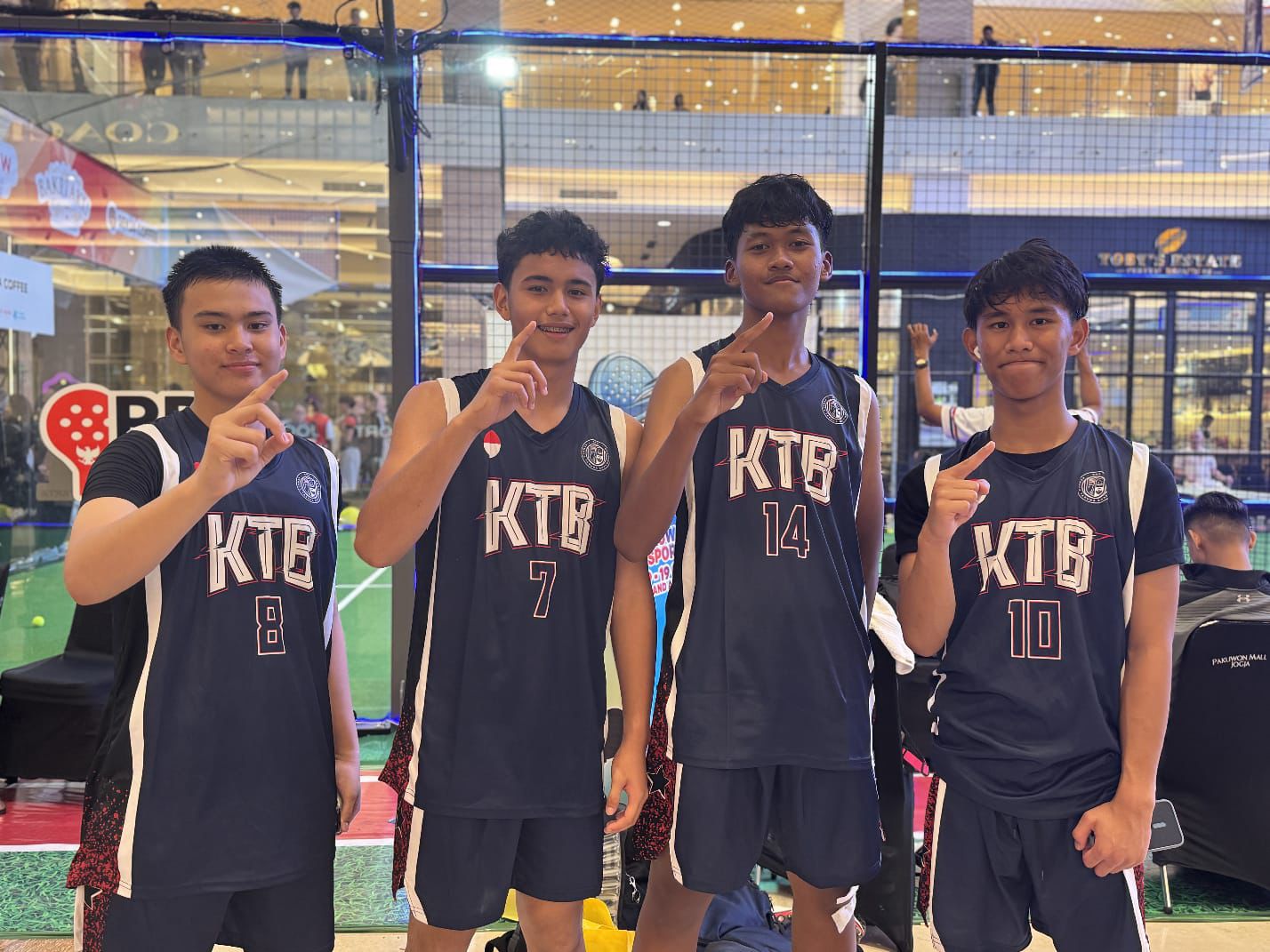 Tim Basket SMA KTB Sabet Juara 1 Turnamen Pakuwon Sport 3 on 3 Basketball U16