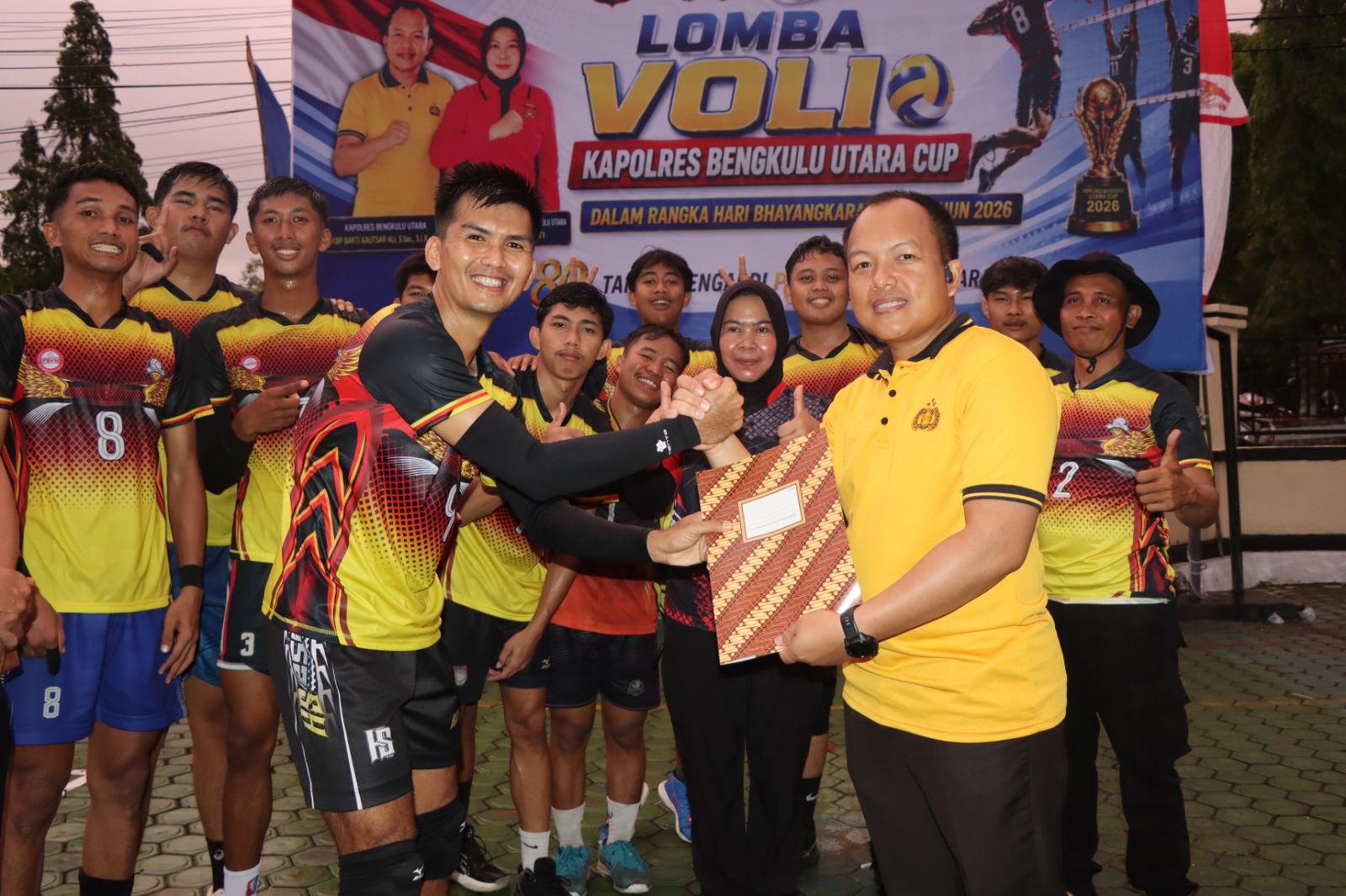 Sukses Digelar, Polsek Padang Jaya Sabet Juara I Turnamen Voli Kapolres Bengkulu Utara Cup 2026