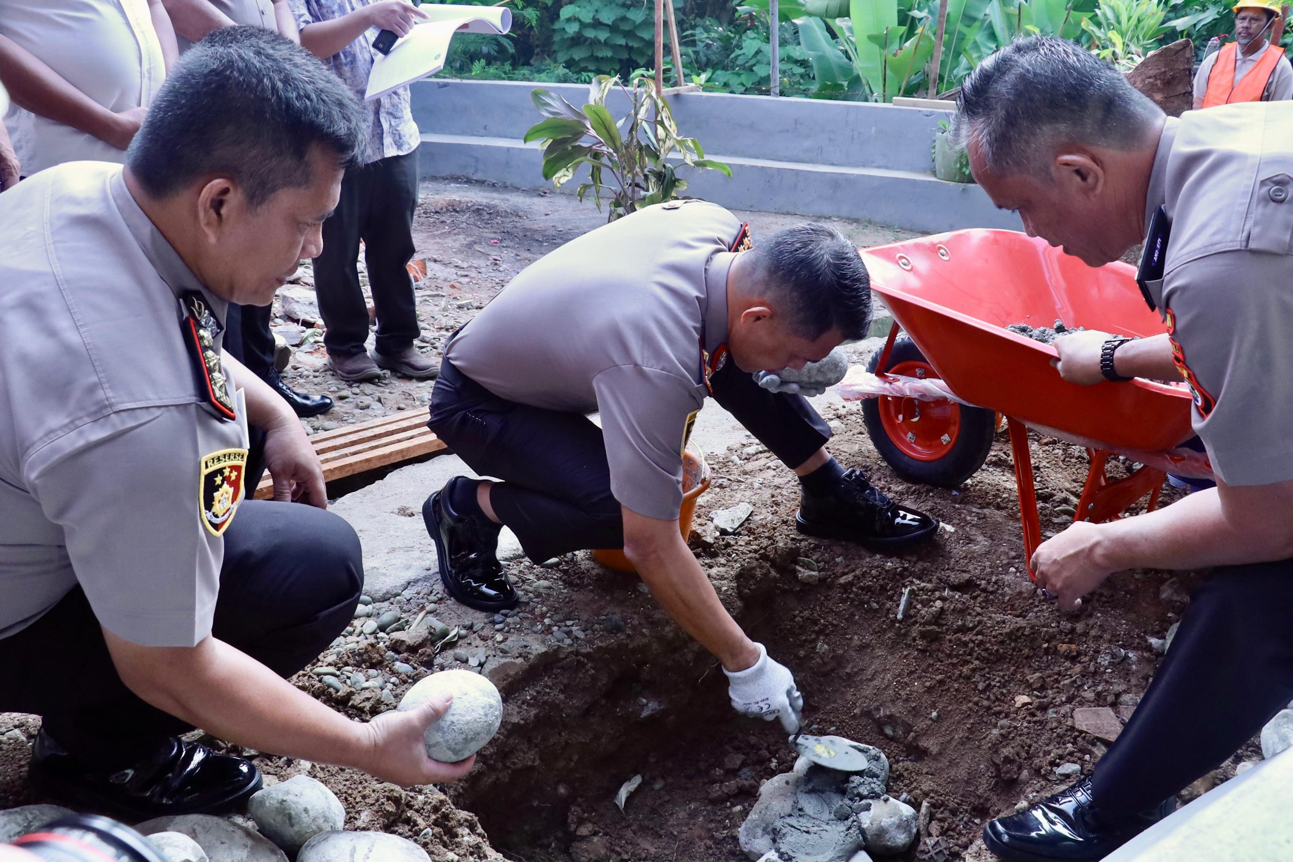 Kapolda Bengkulu Letakkan Batu Pertama Pembangunan Gedung Dittahti Polda Bengkulu Serta Ruang Tahanan Wanita dan Anak